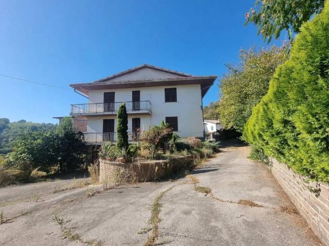 Villa Indipendente in vendita a Trivigliano, Lazio