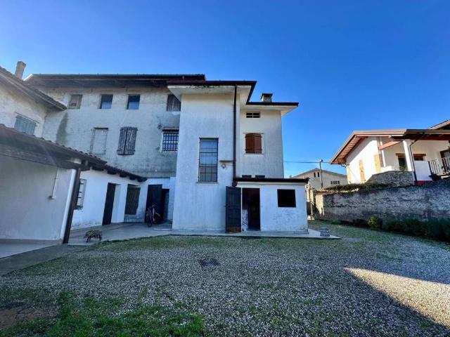Villa Indipendente in vendita a Trivignano Udinese, Friuli-Venezia Giulia
