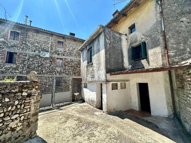 Villa Indipendente in vendita a Trivignano Udinese, Friuli-Venezia Giulia