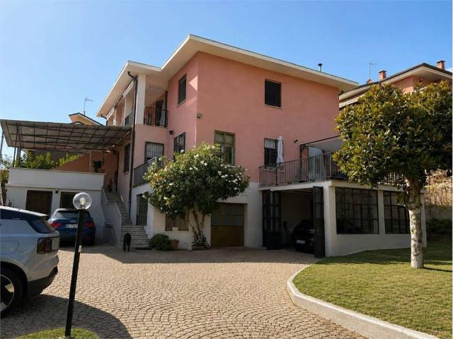 Villa Indipendente in vendita a Valle Sauglio, Trofarello