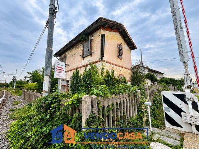 Villa Indipendente in vendita a Valle Sauglio, Trofarello