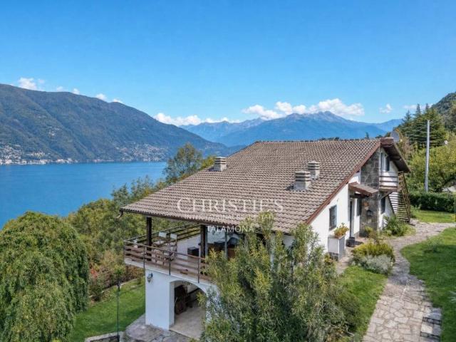 Villa Indipendente in vendita a La Costa, Tronzano Lago Maggiore