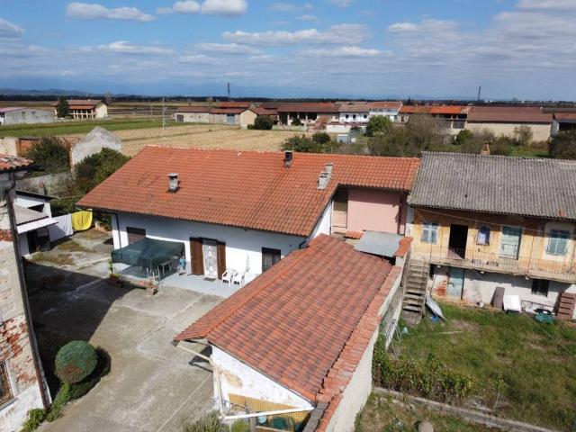 Villa Indipendente in vendita a Piemonte, Vercelli
