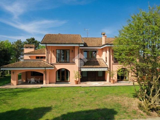 Villa Indipendente in vendita a Tronzano Vercellese, Vercelli
