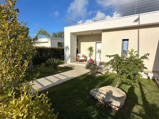 Villa Indipendente in vendita a Contrada Carmine, Calabria