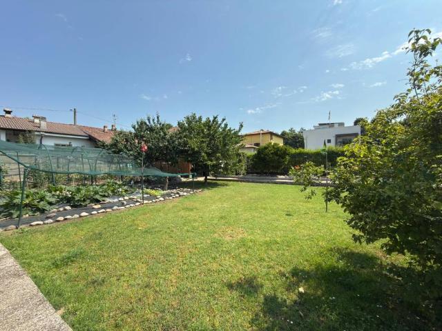 Villa Indipendente in vendita a Truccazzano, Lombardia