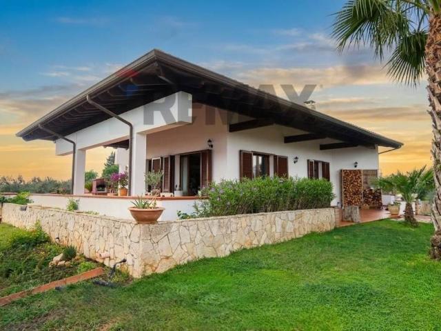 Villa Indipendente in vendita a Montegrappa, Puglia