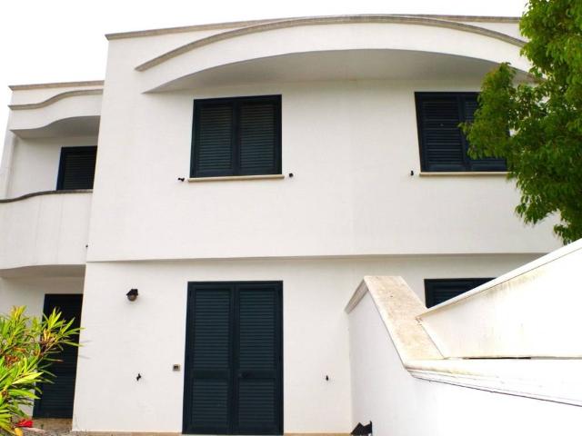 Villa Indipendente in vendita a Montegrappa, Puglia
