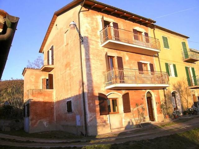 Villa Indipendente in vendita a Tuoro Sul Trasimeno, Umbria