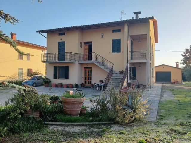 Villa Indipendente in vendita a Tuoro Sul Trasimeno, Umbria