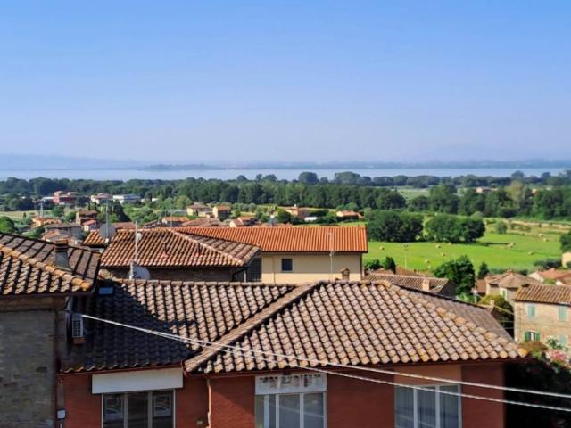 Villa Indipendente in vendita a Tuoro Sul Trasimeno, Umbria
