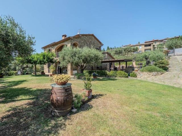 Villa Indipendente in vendita a Tuoro Sul Trasimeno, Umbria