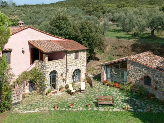 Villa Indipendente in vendita a Tuoro Sul Trasimeno, Umbria