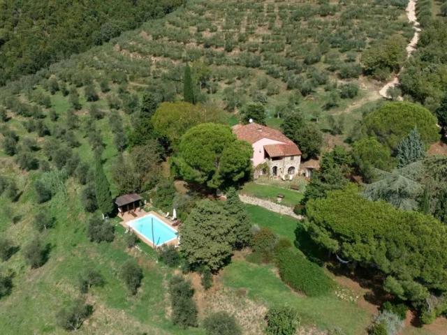 Villa Indipendente in vendita a Tuoro Sul Trasimeno, Umbria