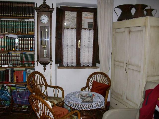 Villa Indipendente in vendita a Tuoro Sul Trasimeno, Umbria