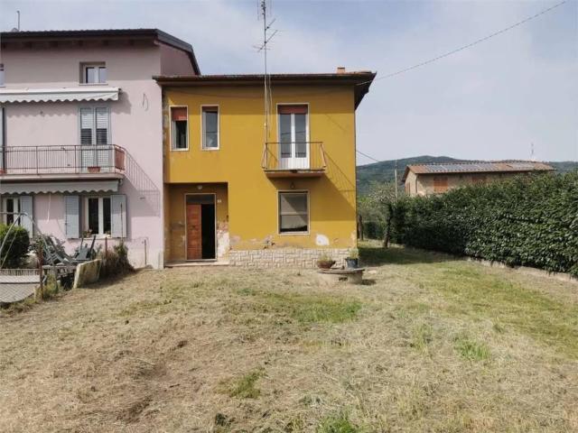 Villa Indipendente in vendita a Tuoro Sul Trasimeno, Umbria