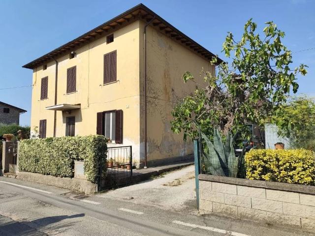 Villa Indipendente in vendita a Tuoro Sul Trasimeno, Umbria