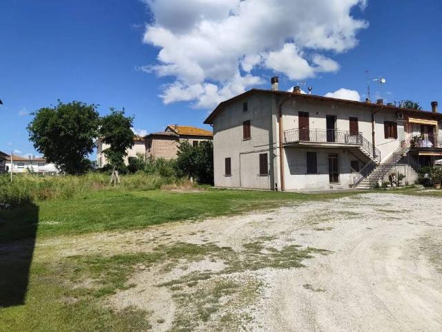 Villa Indipendente in vendita a Tuoro Sul Trasimeno, Umbria