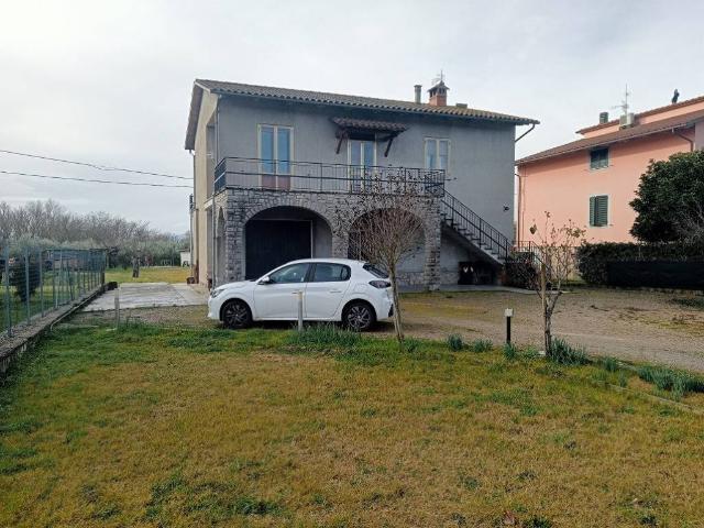Villa Indipendente in vendita a Tuoro Sul Trasimeno, Umbria