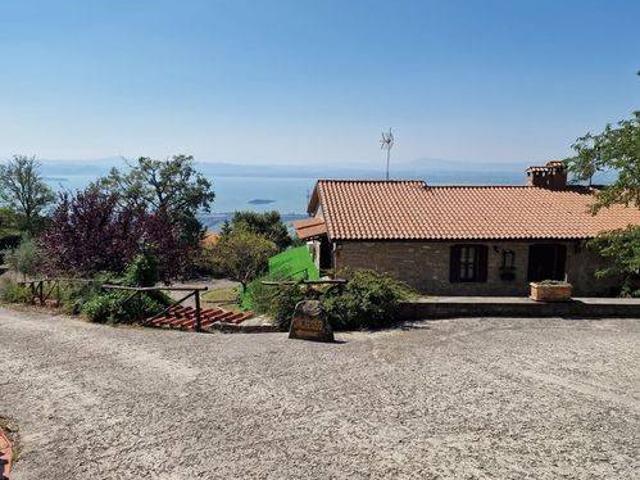 Villa Indipendente in vendita a La Cima, Tuoro Sul Trasimeno