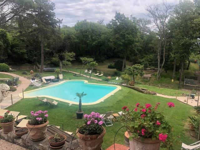Villa Indipendente in vendita a Tuoro Sul Trasimeno, Umbria