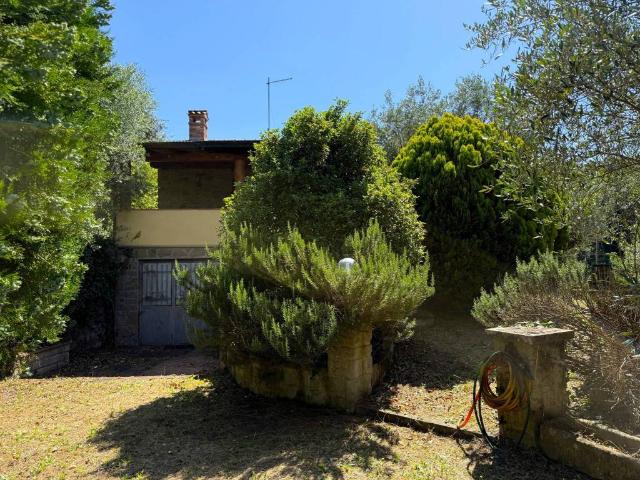 Villa Indipendente in vendita a Tuoro Sul Trasimeno, Umbria