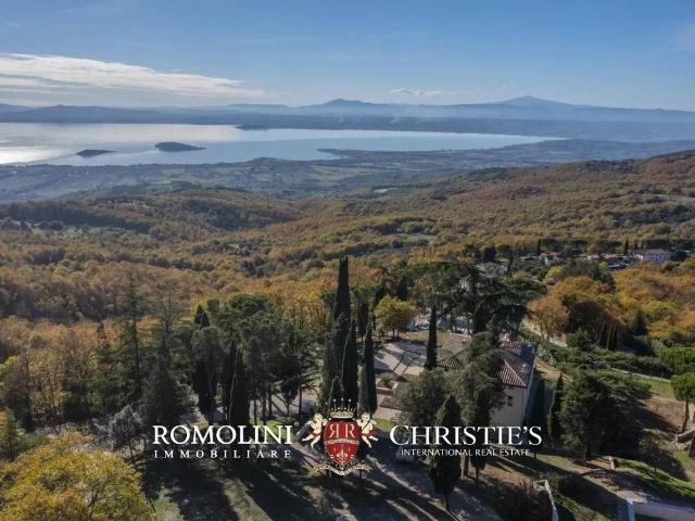 Villa Indipendente in vendita a Tuoro Sul Trasimeno, Umbria