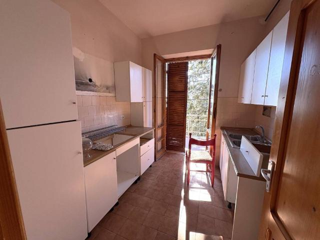 Villa Indipendente in vendita a La Cima, Tuoro Sul Trasimeno