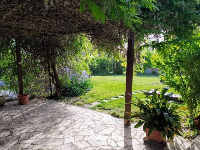 Villa Indipendente in vendita a Tuoro Sul Trasimeno, Umbria