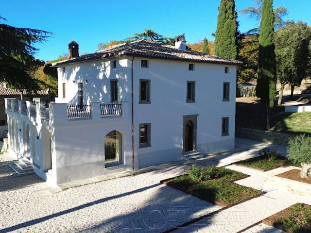 Villa Indipendente in vendita a Tuoro Sul Trasimeno, Umbria