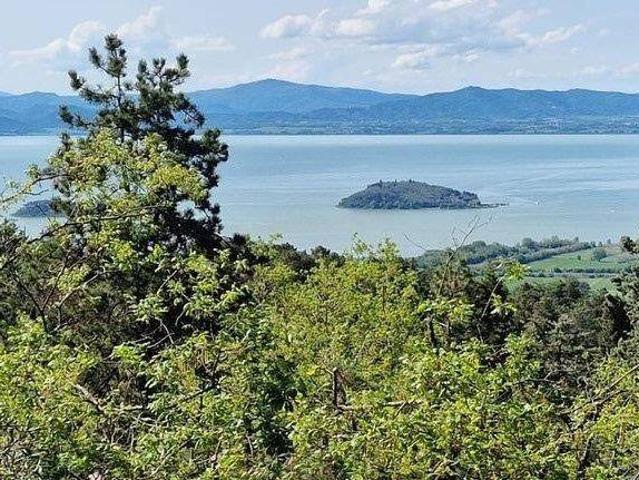 Villa Indipendente in vendita a Tuoro Sul Trasimeno, Umbria