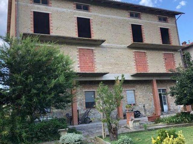 Villa Indipendente in vendita a Tuoro Sul Trasimeno, Umbria