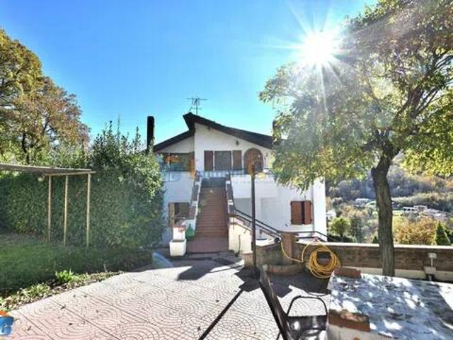 Villa Indipendente in vendita a Turania, Lazio