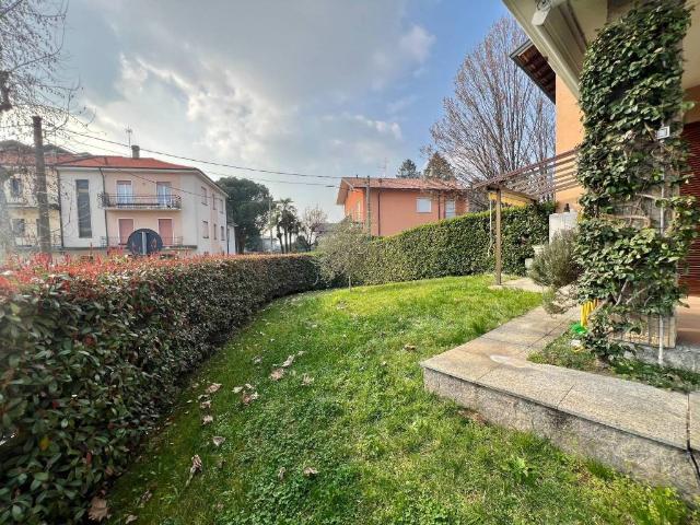 Villa Indipendente in vendita a Turate, Lombardia