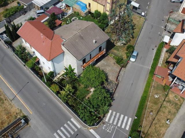 Villa Indipendente in vendita a Turate, Lombardia