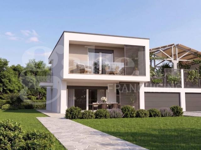 Villa Indipendente in vendita a Turate, Lombardia