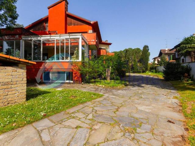 Villa Indipendente in vendita a Montagnone, Turbigo