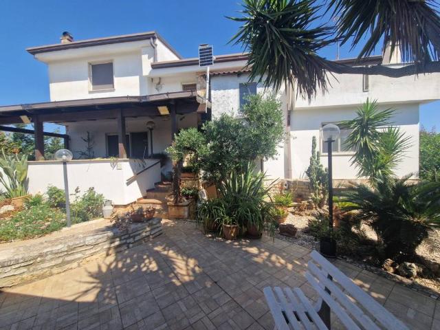 Villa Indipendente in vendita a Puglia, Bari