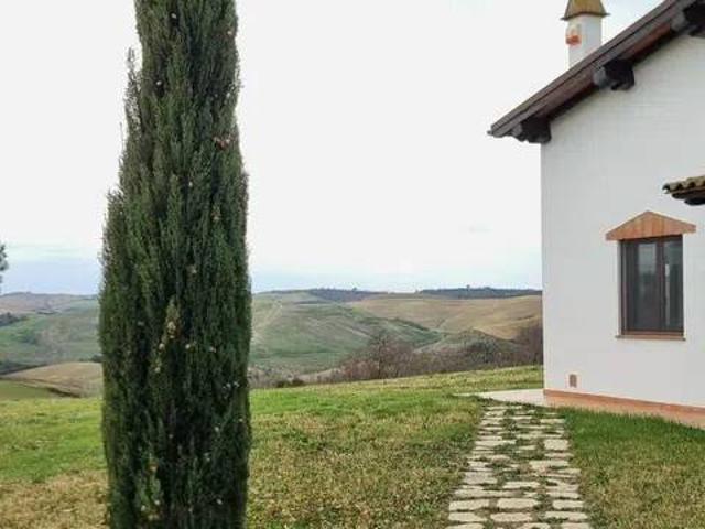 Villa Indipendente in vendita a Montebello, Tuscania
