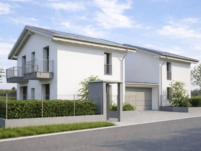 Villa Indipendente in vendita a Uboldo, Lombardia