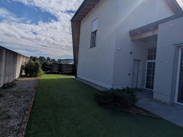 Villa Indipendente in vendita a Lazzaretto, Uboldo