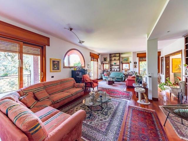 Villa Indipendente in vendita a Uboldo, Lombardia