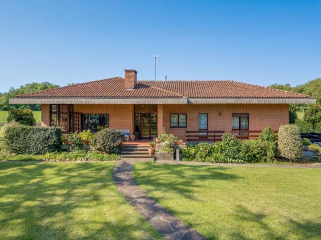 Villa Indipendente in vendita a Paderno, Reana Del Roiale