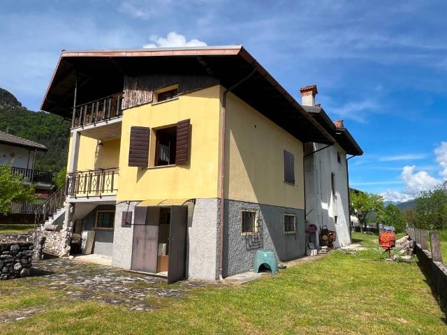 Villa Indipendente in vendita a Reana Del Roiale, Friuli-Venezia Giulia