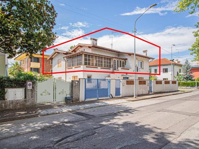 Villa Indipendente in vendita a Paderno, Reana Del Roiale