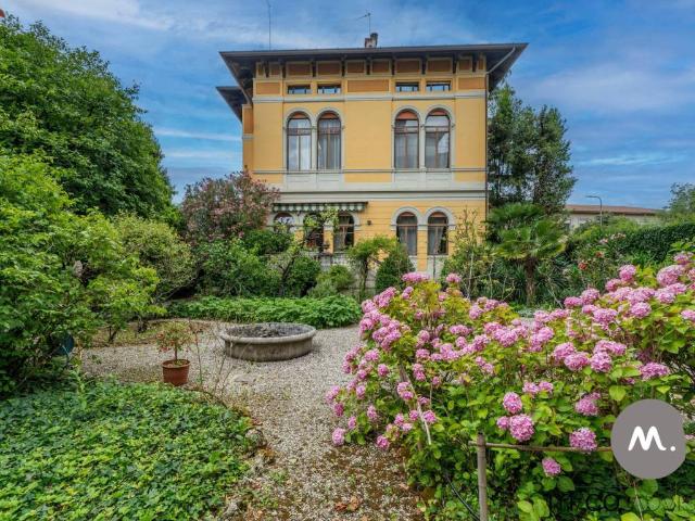Villa Indipendente in vendita a Borgo Pracchiuso, Reana Del Roiale