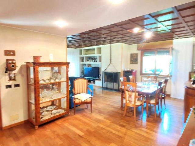 Villa Indipendente in vendita a Cormôr Alto, Reana Del Roiale