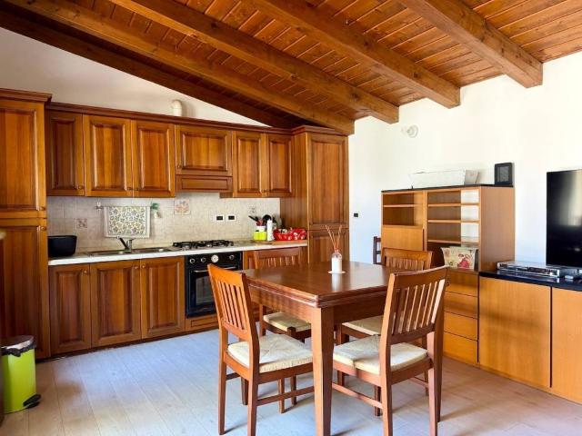 Villa Indipendente in vendita a Sant'Osvaldo, Reana Del Roiale