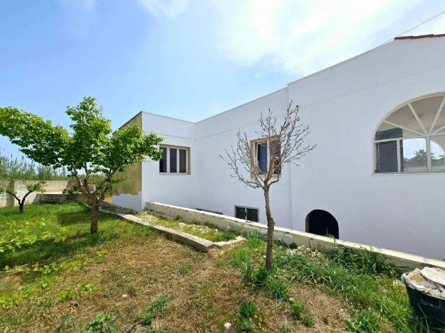 Villa Indipendente in vendita a Puglia, Lecce