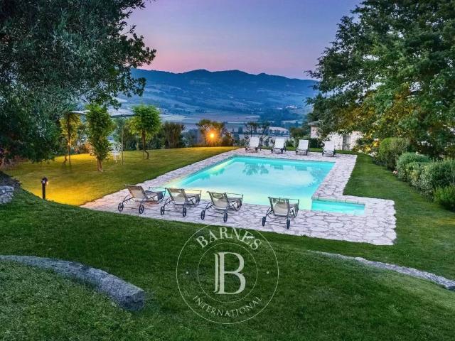 Villa Indipendente in vendita a Umbertide, Umbria